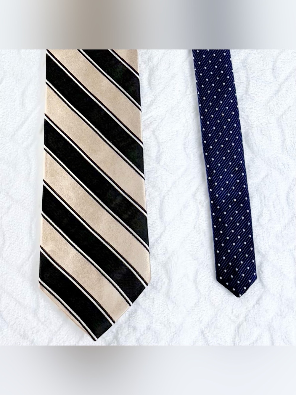 Made in the USA 100% silk Tommy Hilfiger tie gold black stripes polka dots
